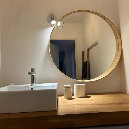 Lejlighed F3 Central, Bright And Quiet In Caen