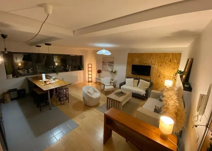 F3 Central, Bright And Quiet In Apartmán Caen