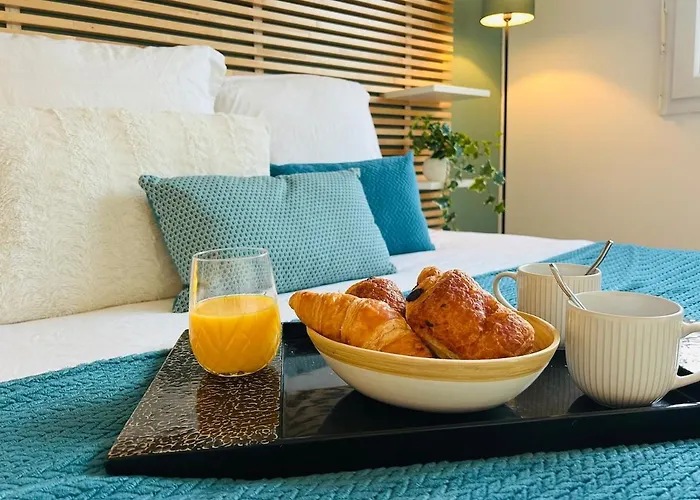 F3 Central, Bright And Quiet In * Caen